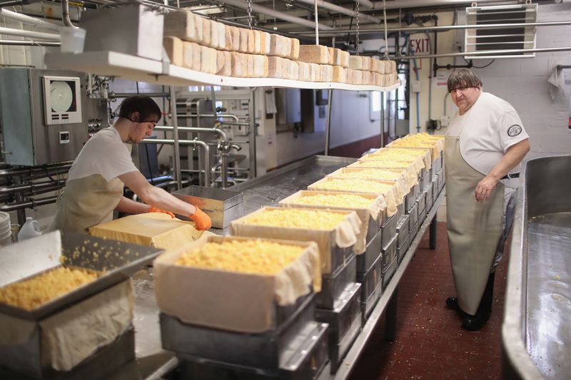 America Faces Surplus Of Cheese With Record Dairy Production