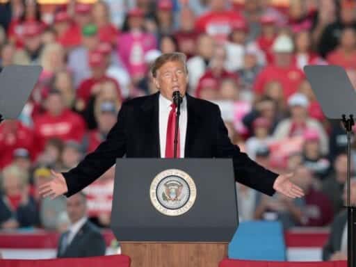 Trump holds a rally hours after Pittsburgh shooting, says “evil people” shouldn’t derail life