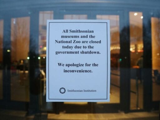 With museums and parks closed during the government shutdown, vacations are being ruined