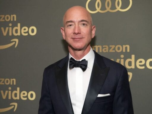 Jeff Bezos says the National Enquirer’s owner threatened to release his “d*ck pick,” so he described it himself