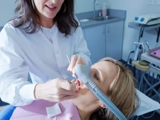 Dentists woo patients with Netflix, aromatherapy, and cake
