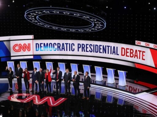 4 immigration questions that have gone unanswered in the Democratic debates