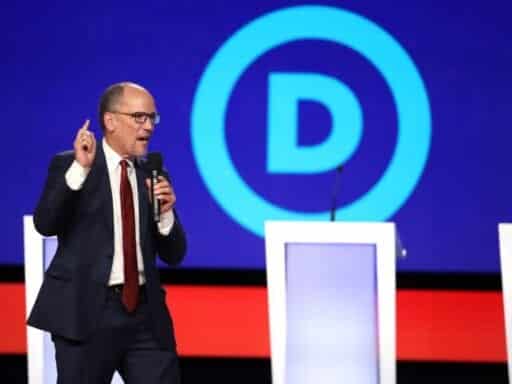 2020 Democratic candidates aren’t happy about new debate rules that seem to benefit Bloomberg