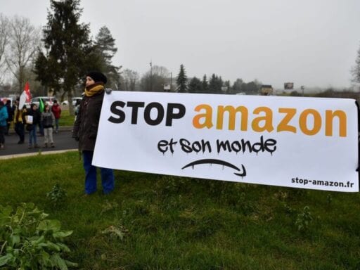 Bernie Sanders and Elizabeth Warren to Jeff Bezos: Overhaul Amazon’s “profit-at-all-costs culture”