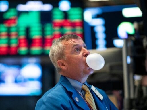 The economy is in free fall. So why isn’t the stock market? 