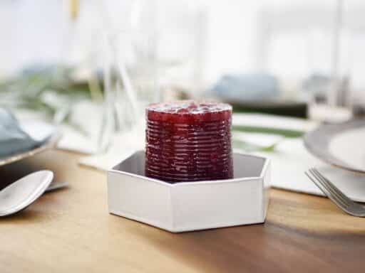 Canned cranberry sauce, explained