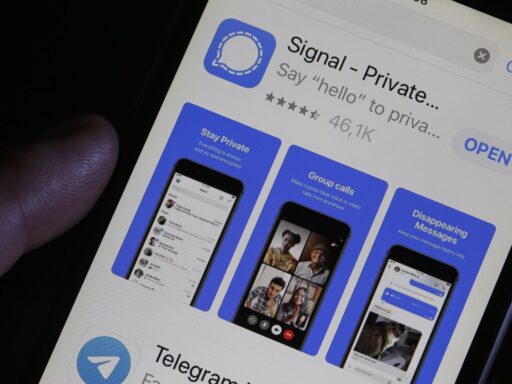 What is Signal, and why is everybody downloading it right now?