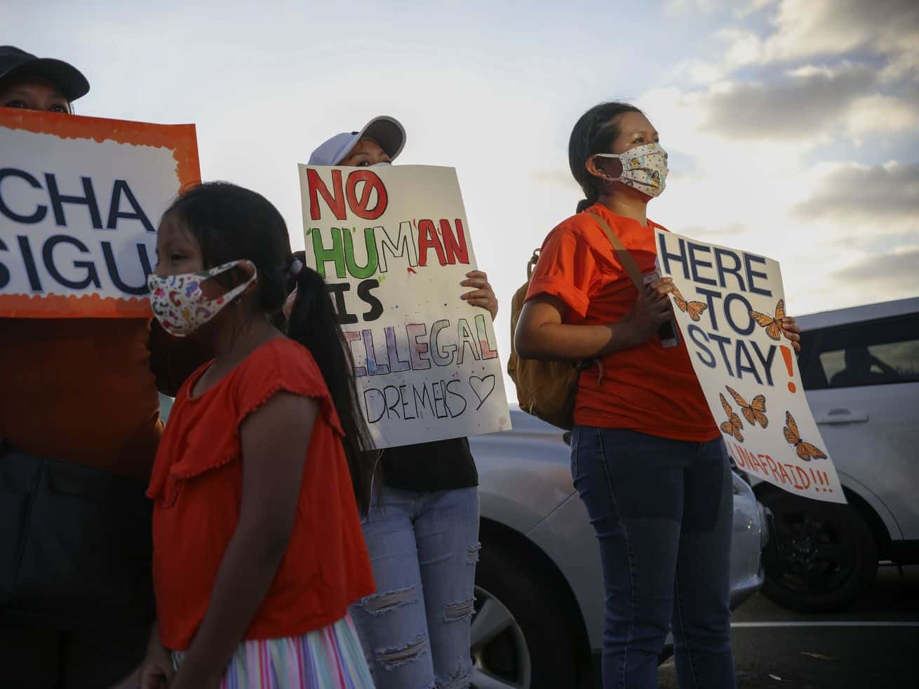 Poll: Most Americans support a path to citizenship for undocumented immigrants