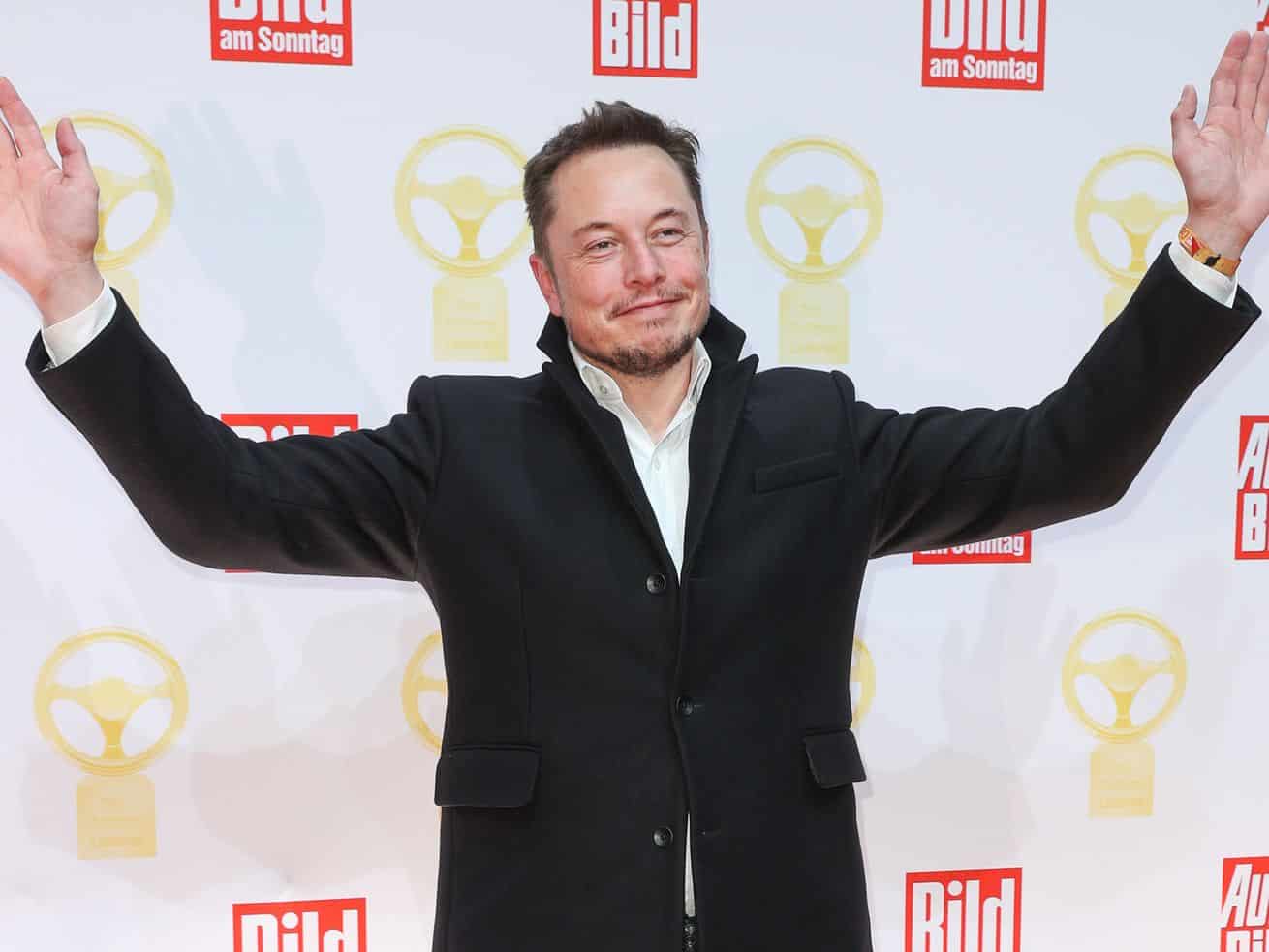 “These billionaires are not our friends”: The irony of Elon Musk leading the GameStop revolution