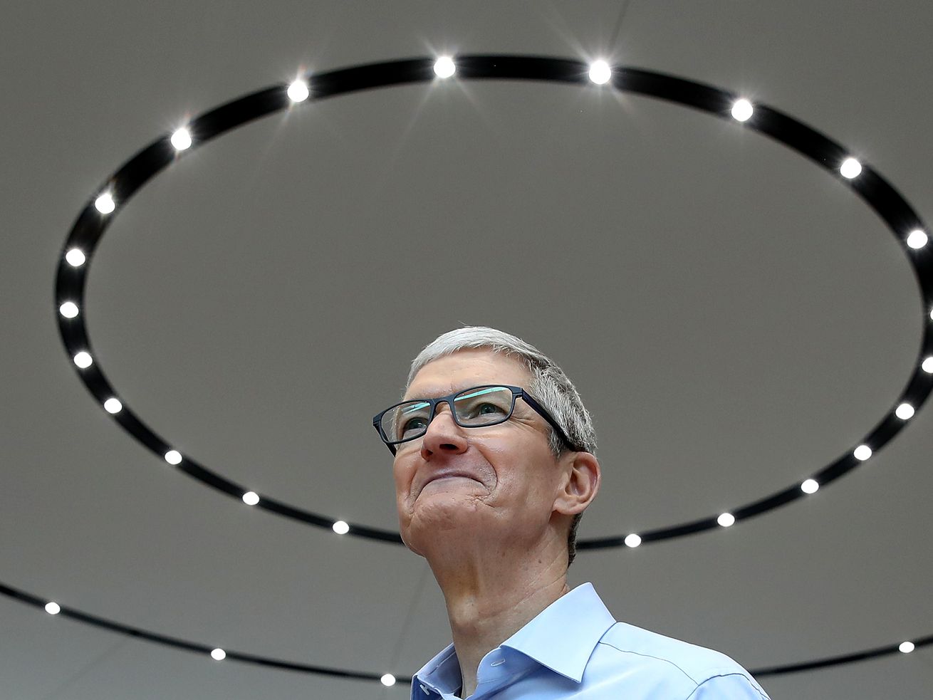 Apple reportedly plans to build autonomous cars in an American plant