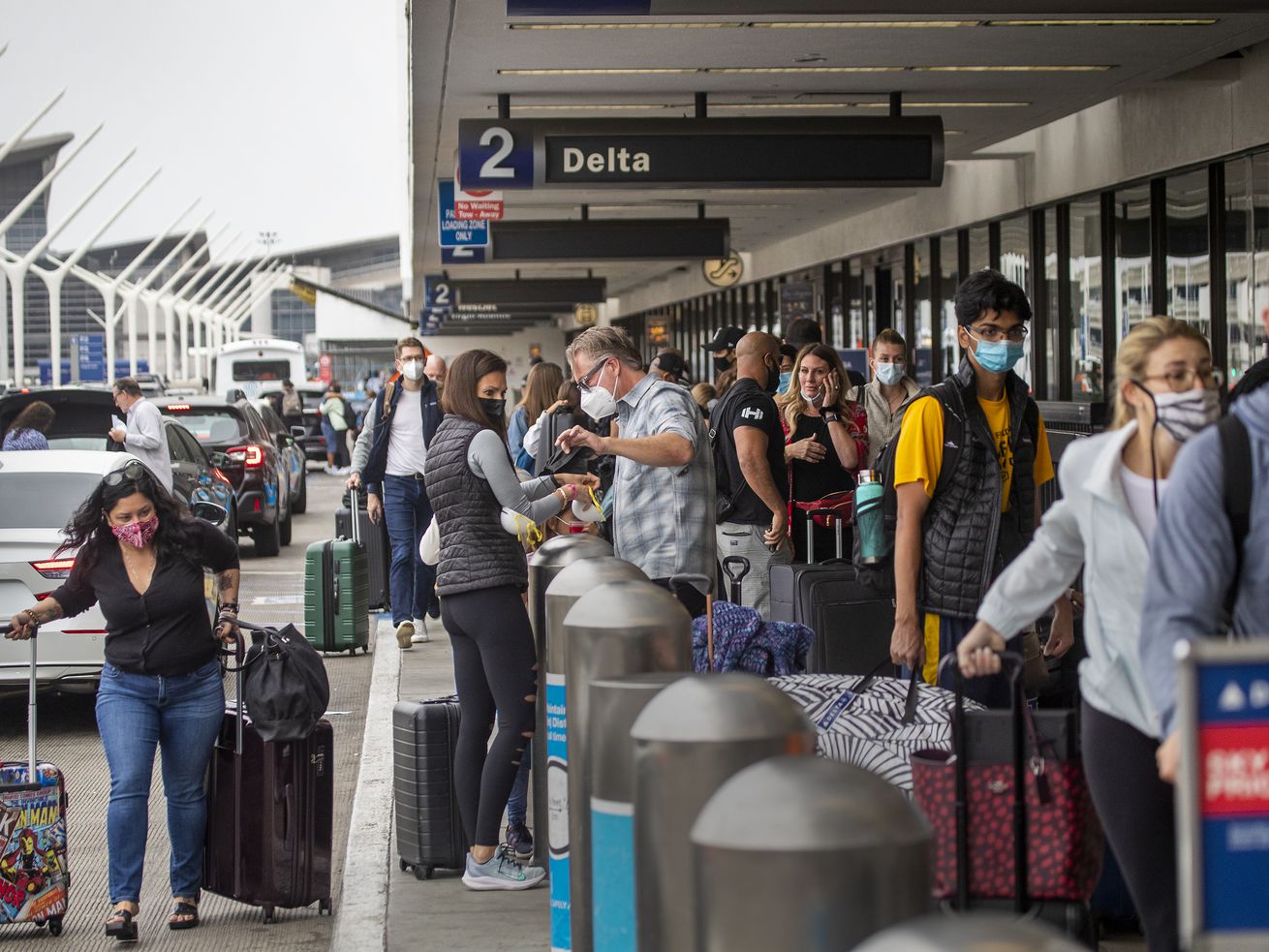 Congress wants to make going to the airport less miserable