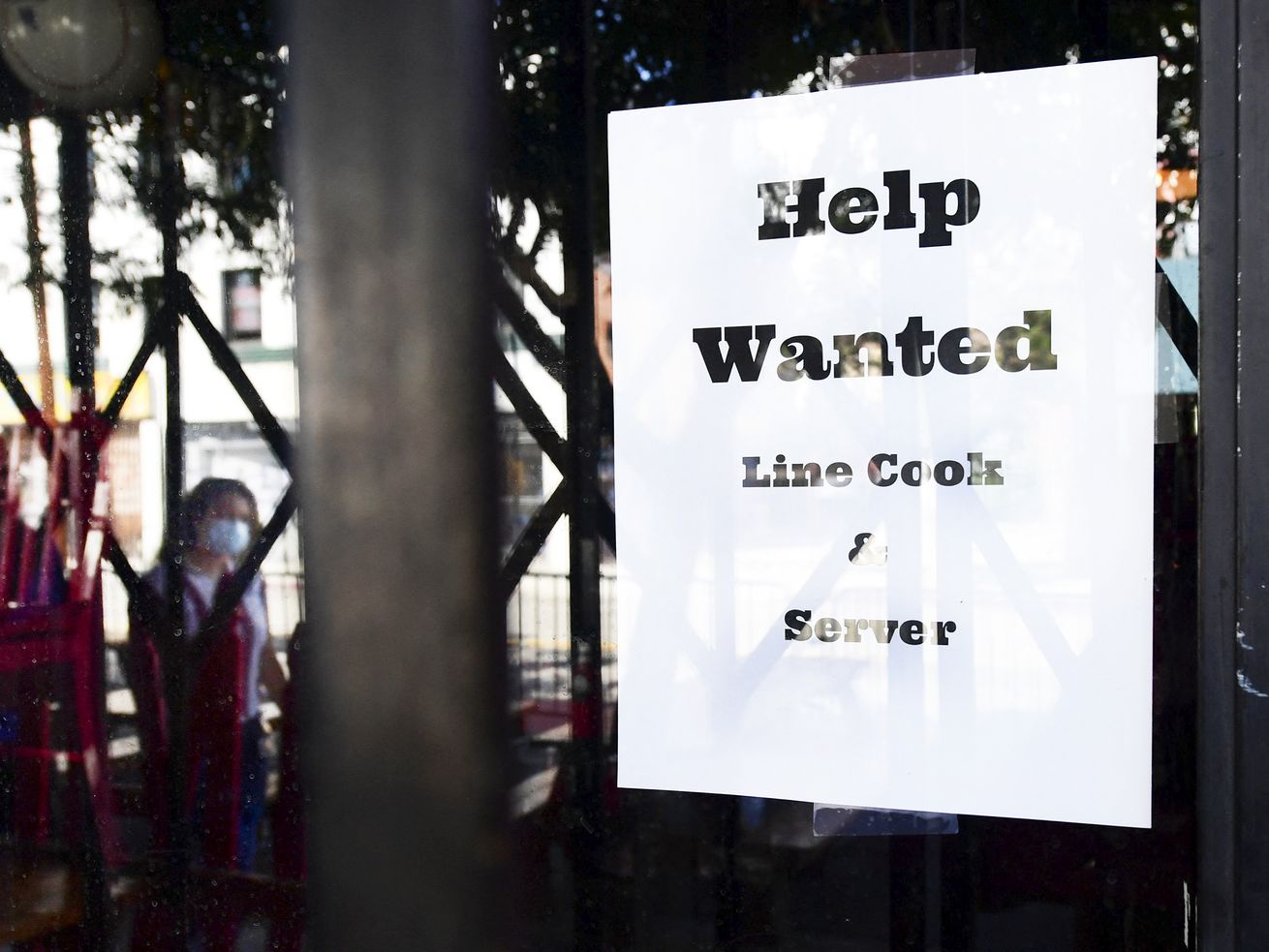 Pandemic unemployment insurance is about to end at maybe the worst possible time