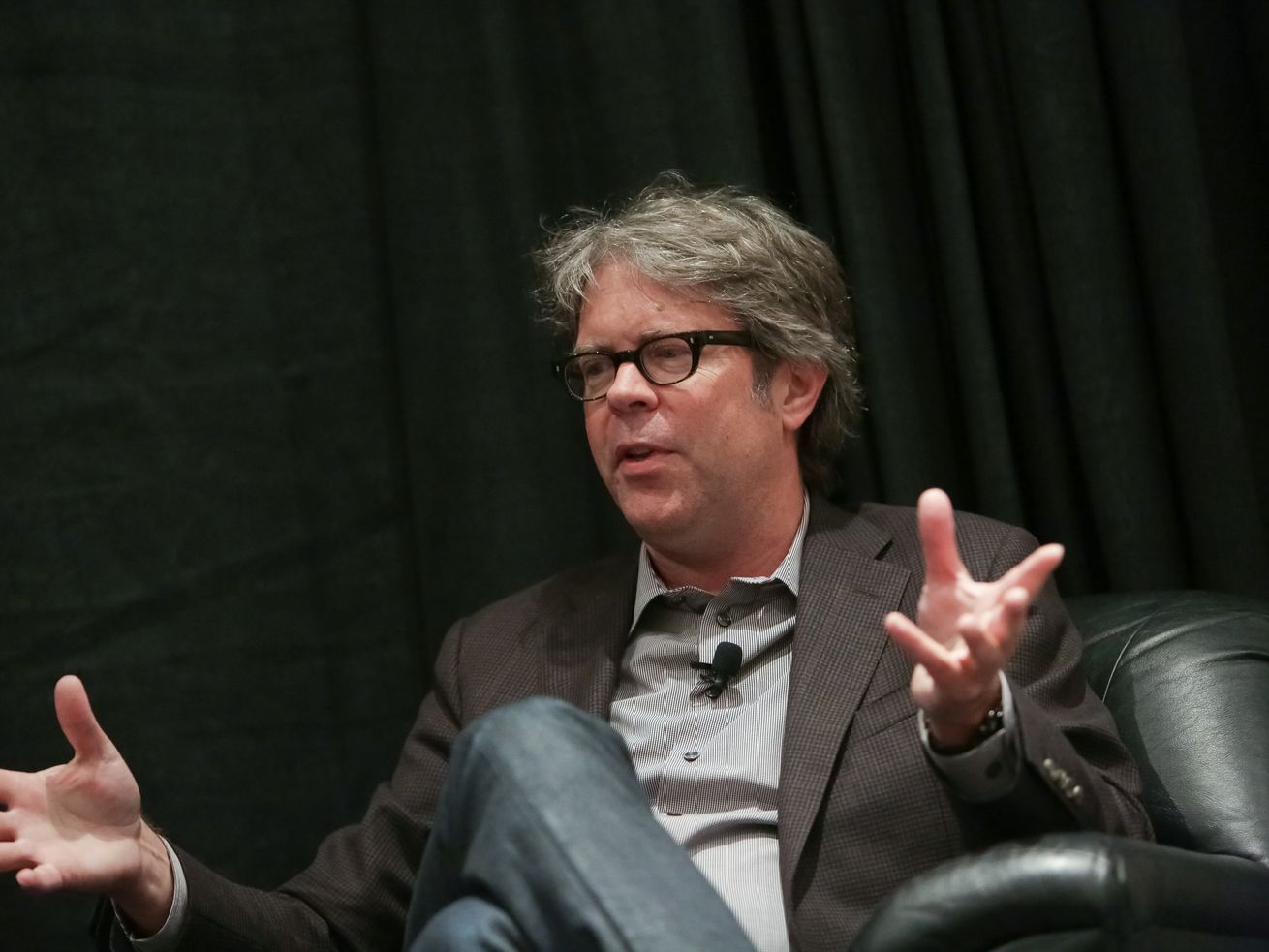 A brief history of the internet hating Jonathan Franzen
