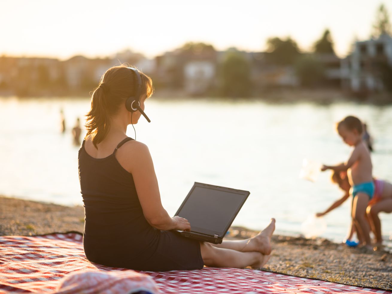 Google’s plan to cut pay for remote workers who relocate is a bad idea