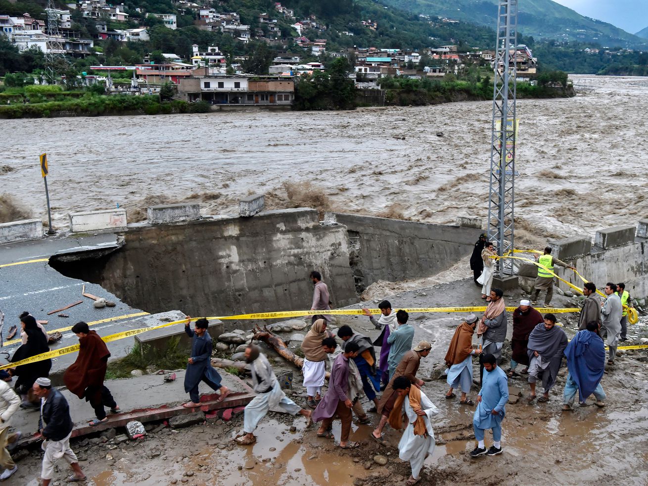 The flooding in Pakistan is a climate catastrophe with political roots