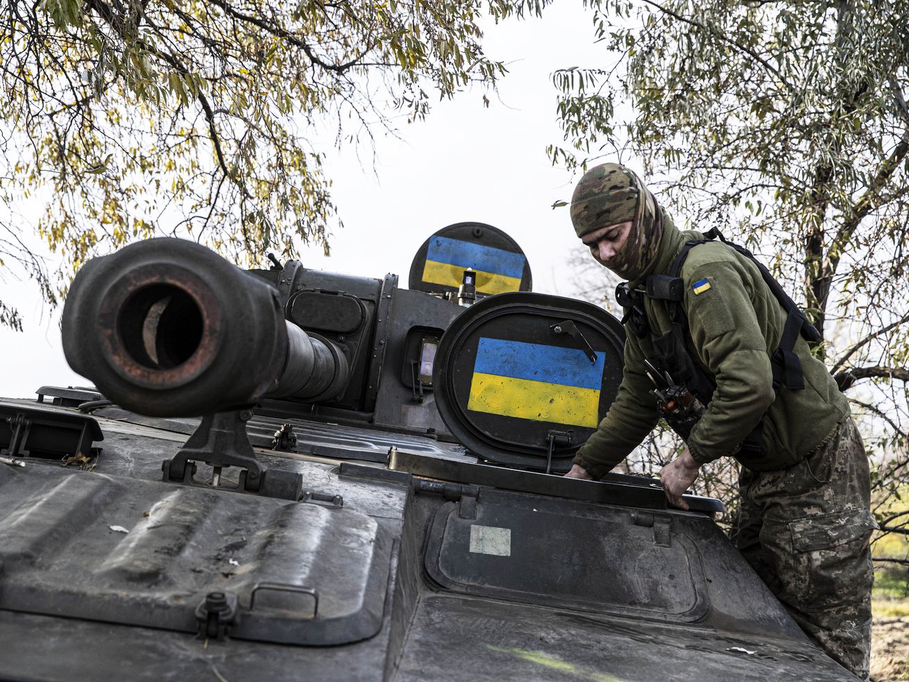 What Russia’s withdrawal from a key Ukrainian city means for the war