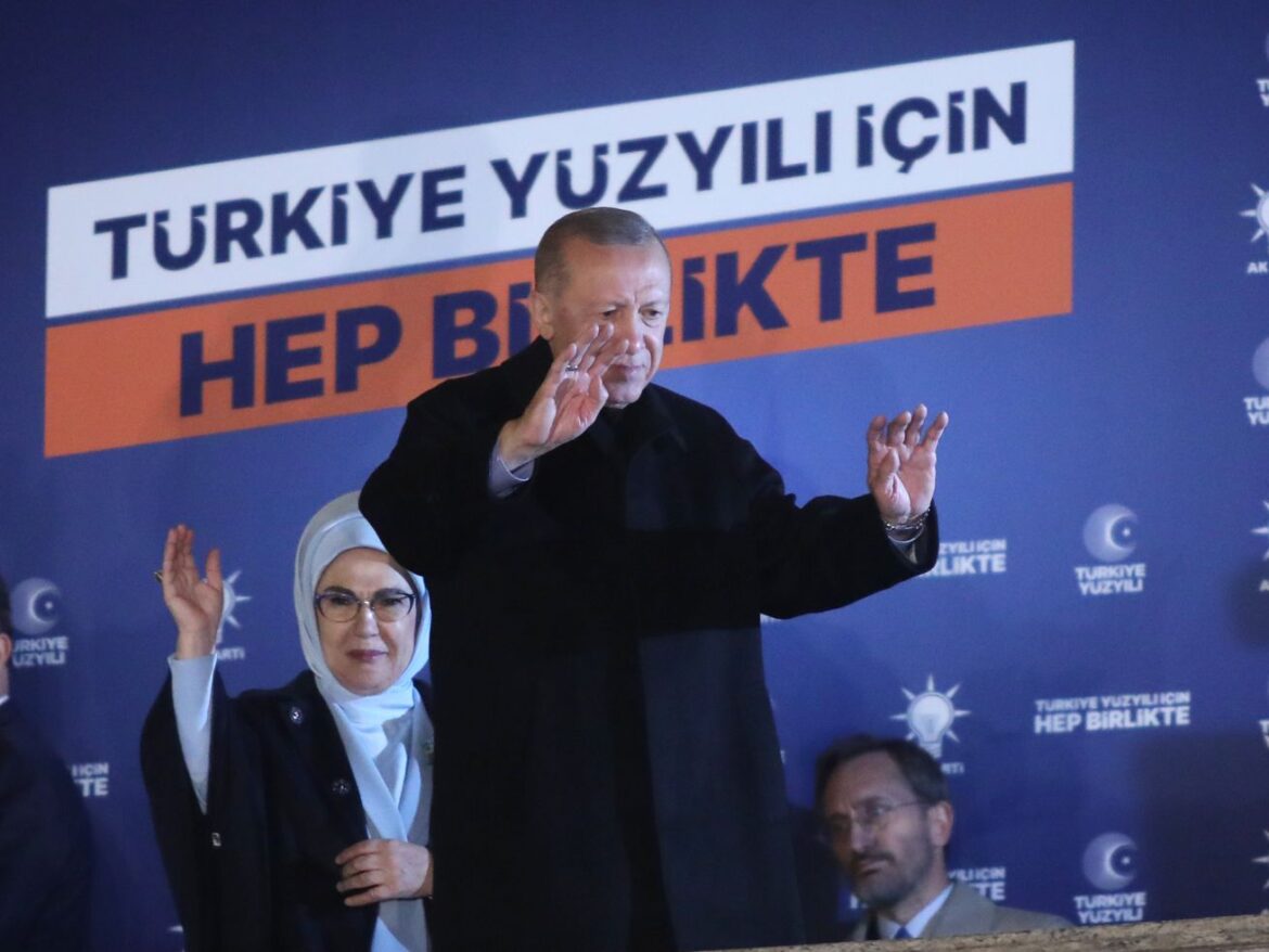 Erdogan has the edge as Turkey’s elections head to a runoff