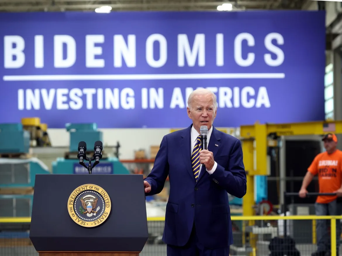 A booming economy might not save the Biden campaign